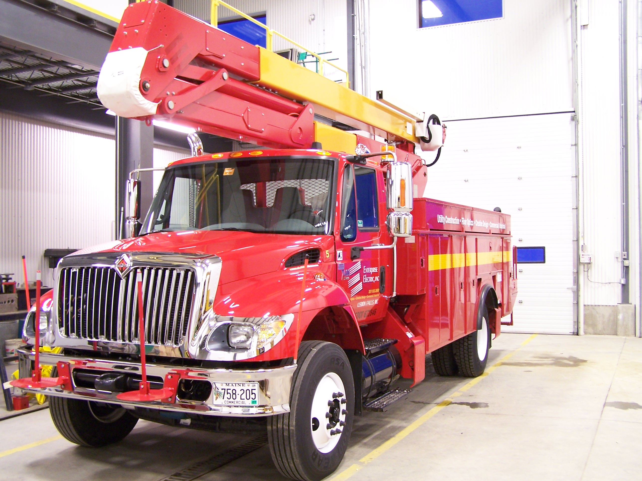 Material Handling Bucket Truck