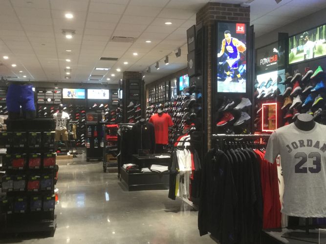 Foot Locker on X: CONNECTICUT: Check out the new House Of Hoops at West Farms  Mall in Farmington.  / X