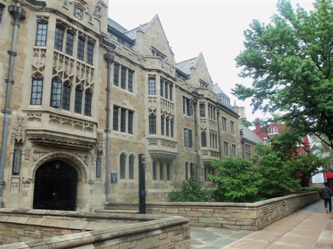 Yale University - Saybrook College