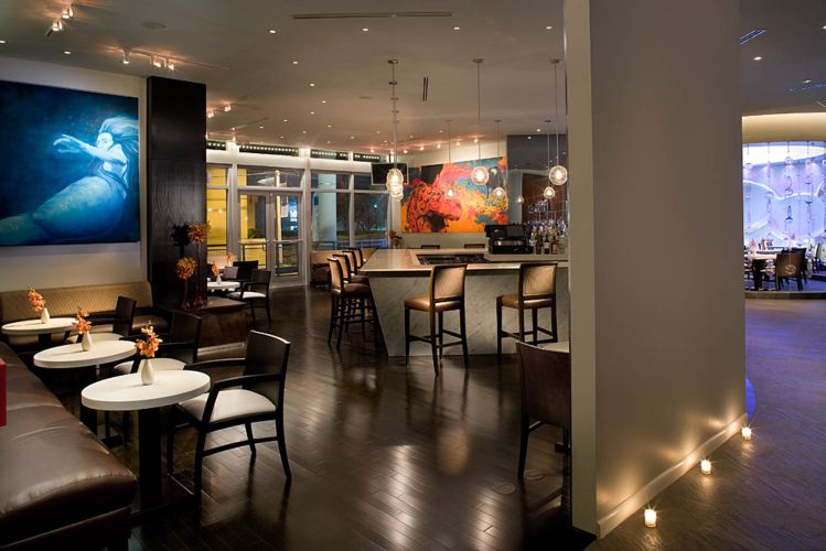 And&uacute; Restaurant & Lounge