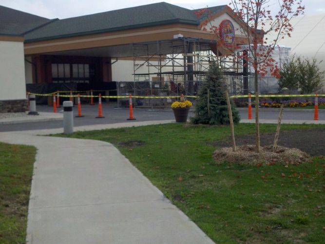Akwesasne Mohawk Casino Porte Cochere