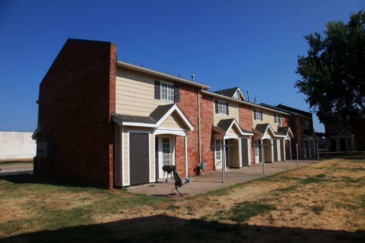 Riverview Apartment by L.D. Kerns Contractors in Tulsa, OK ProView