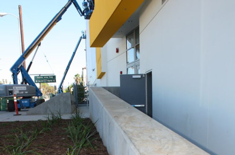 Oscar de la Hoya Middle School