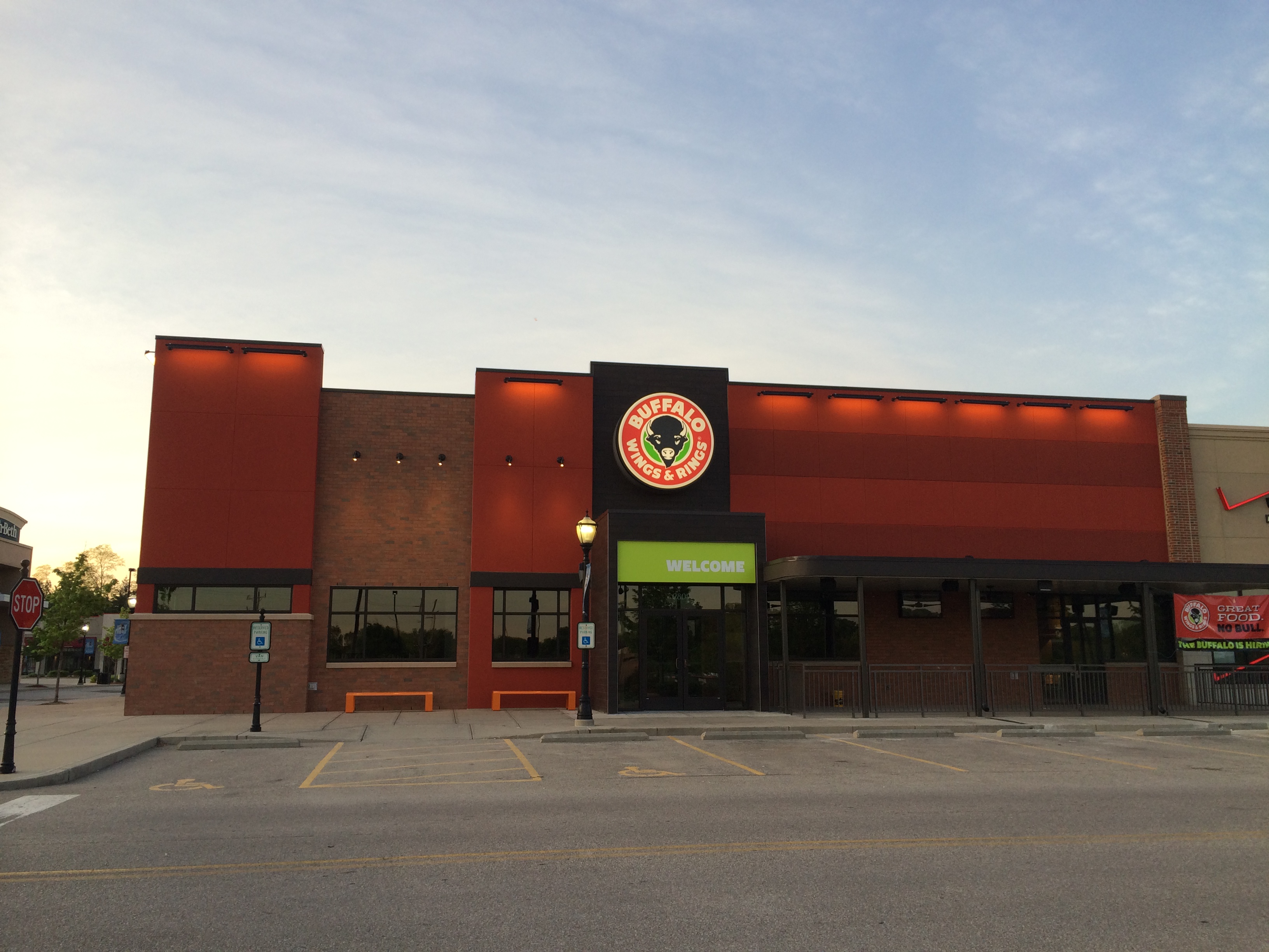 Buffalo Wing and Rings in Crestview Hills, KY