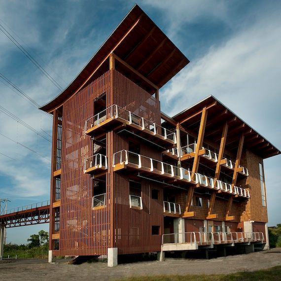 Russell Peterson Wildlife Refuge - Exterior