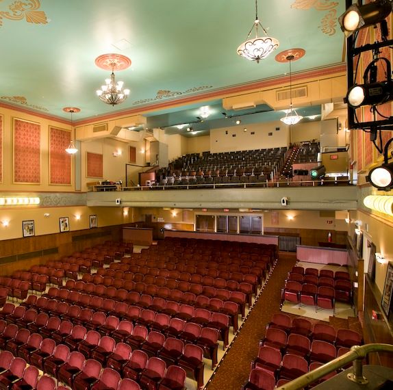 Everett Theatre Interior 1