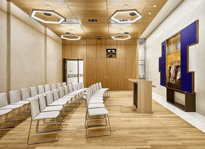 Park Avenue Synagogue: Millwork