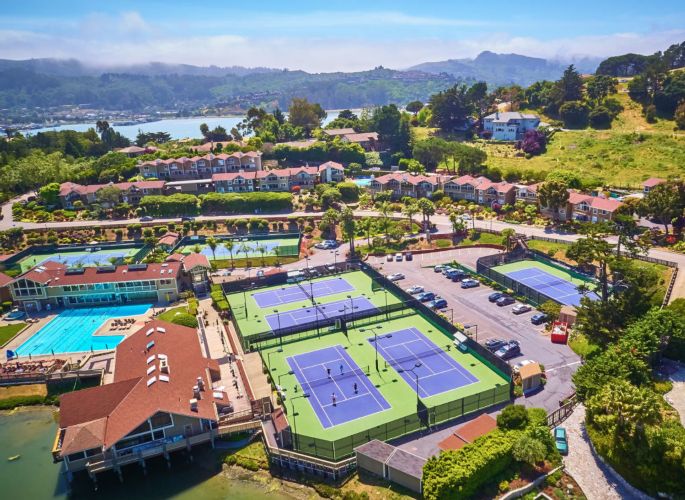 The Club at Harbor Point