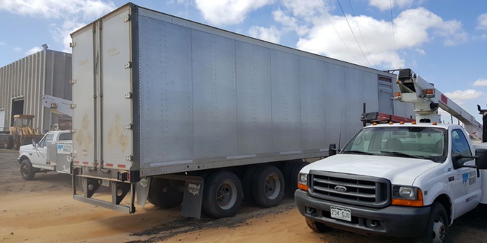 Walnut Shell Grit Blasting Clean Aluminum