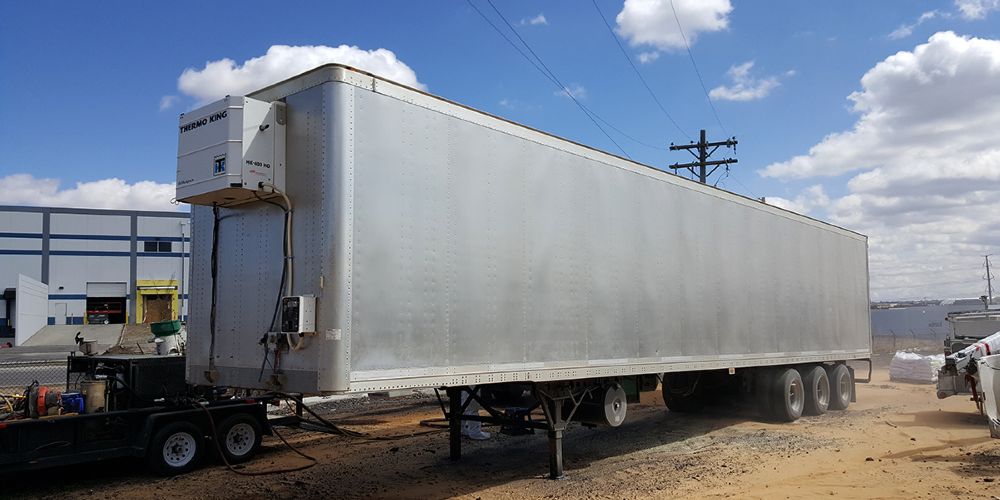 Walnut Shell Grit Blasting Clean Aluminum