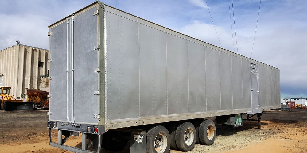 Walnut Shell Grit Blasting Clean Aluminum