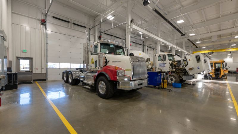 Crow&rsquo;s Truck Center