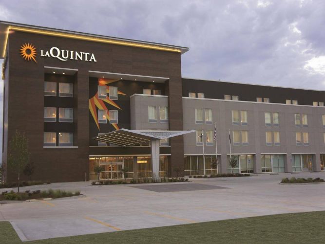 La Quinta Lawrence Ks