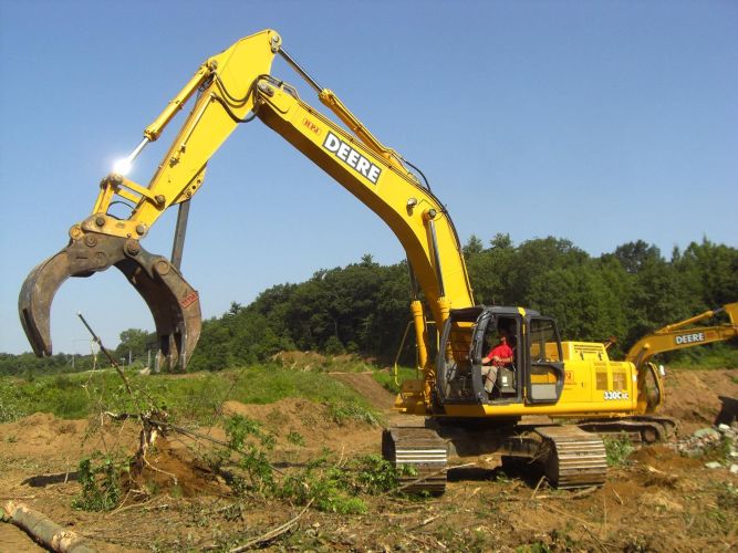 Oakridge Dairy Farm by Pierce Builders, Inc. in Ellington, CT ProView