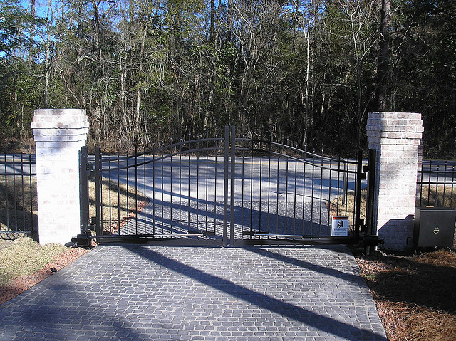 Estate Gate with access control