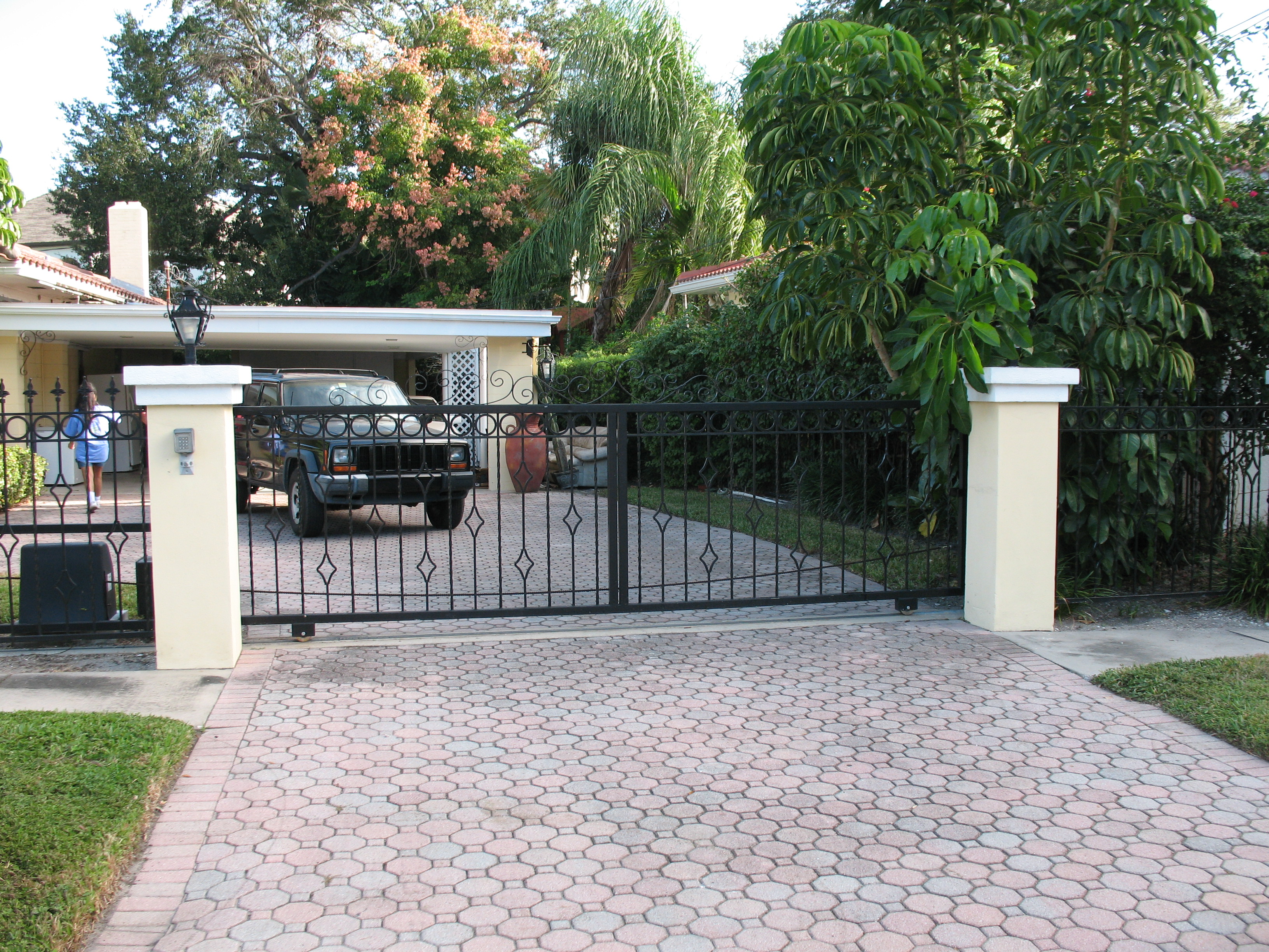 Estate Gate with access control