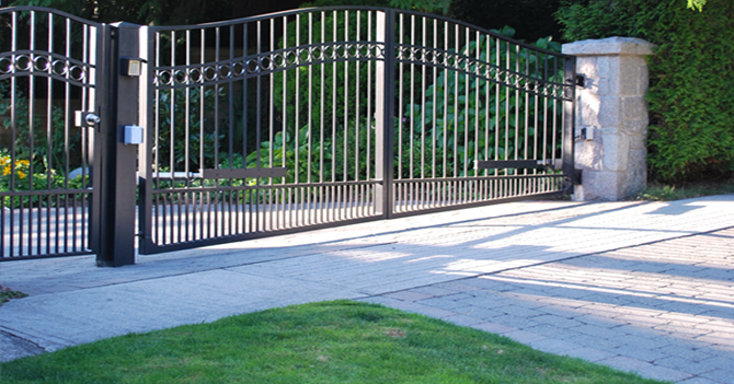 Swing Gate with access control