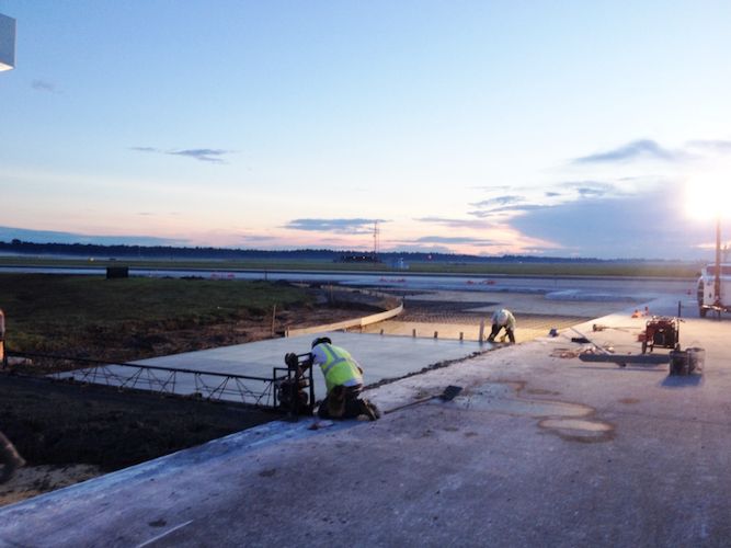 Widen/Repair M3 Taxiway & Shoulder