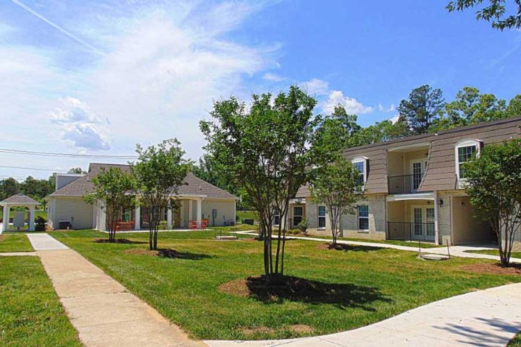 Courtyard Commons &ndash; Multi-family Housing