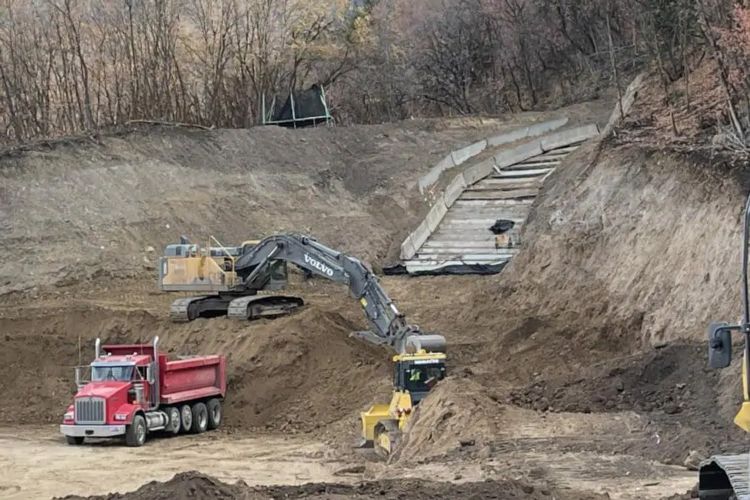 Woodland Hills Fema Debris Basin
