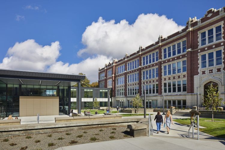 Lewis & Clark High School Commons Addition