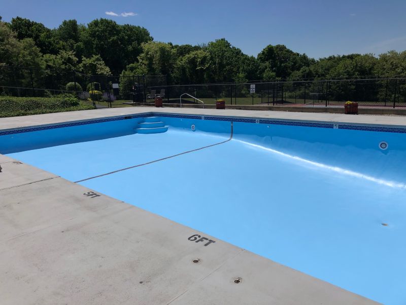 Rope Walk Condominiums - Swimming Pool