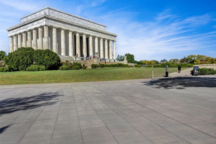 Lincoln Memorial Gateway on Approach Renovations