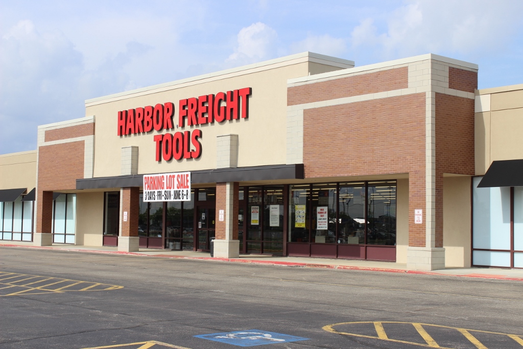 Harbor Freight Tools - Aurora, Illinois