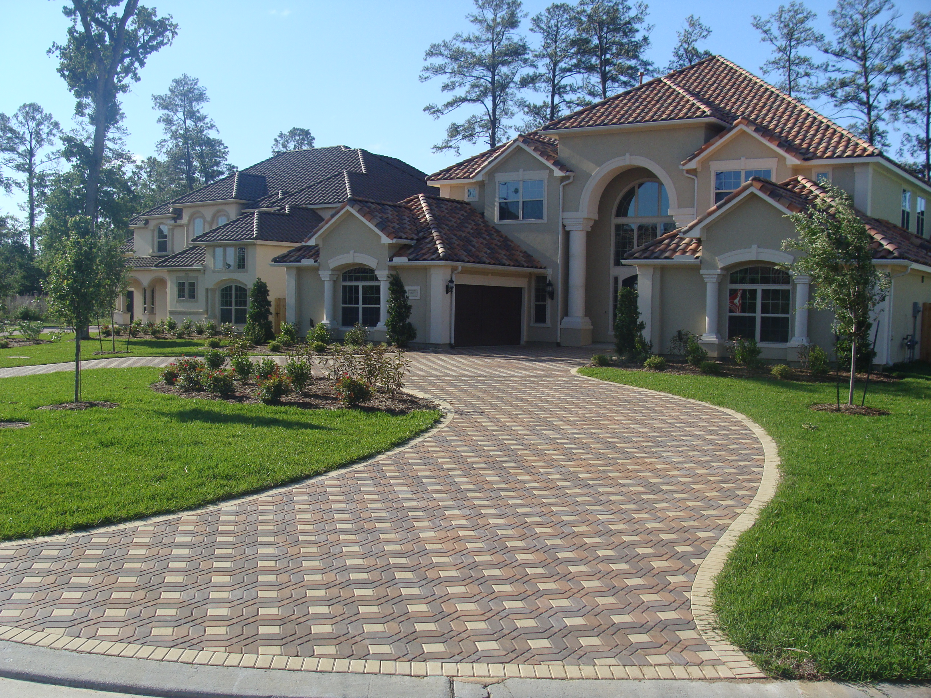 Custom Paver Driveway - Vintage Lakes