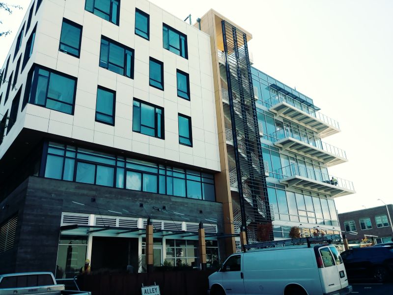 Freemont Office Building Completed 10/1/2017