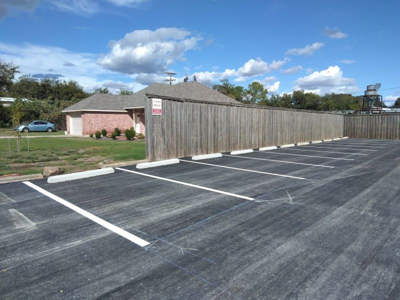 Wheelstops - Standard Wheelstop & Striping