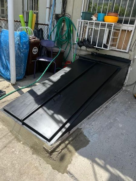 BULKHEAD DOORS