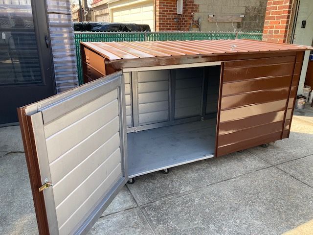 GARBAGE ENCLOSURES