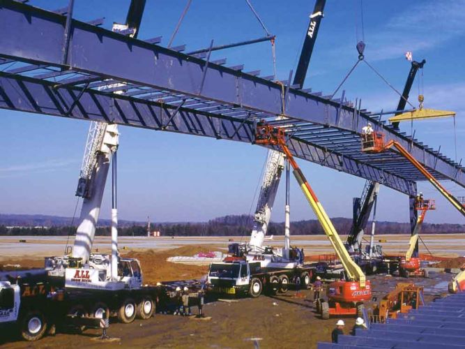 Corporate Flight Operations Center & Hangar - Cox Enterprises