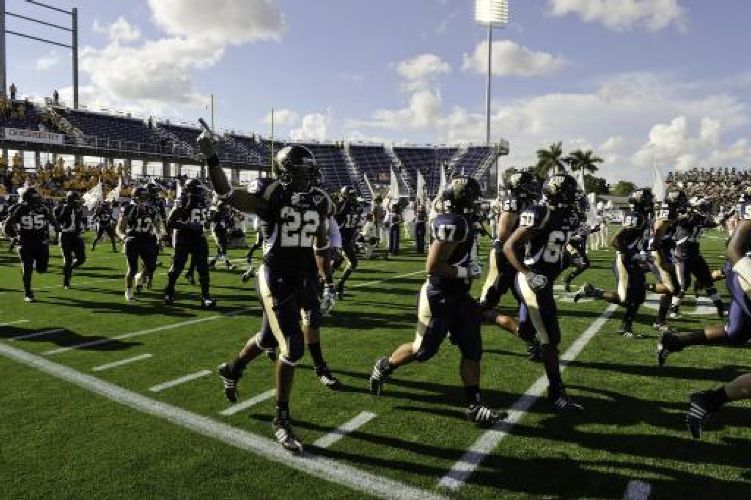 Fiu Riccardo Silva Football Stadium & Field House
