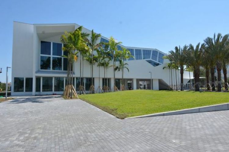 Pompano Beach Cultural Arts Center & Library