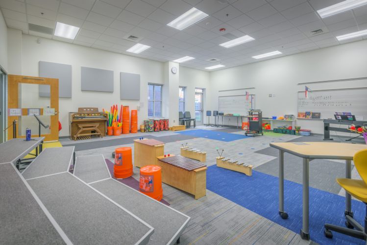 Barton Pond Elementary School 