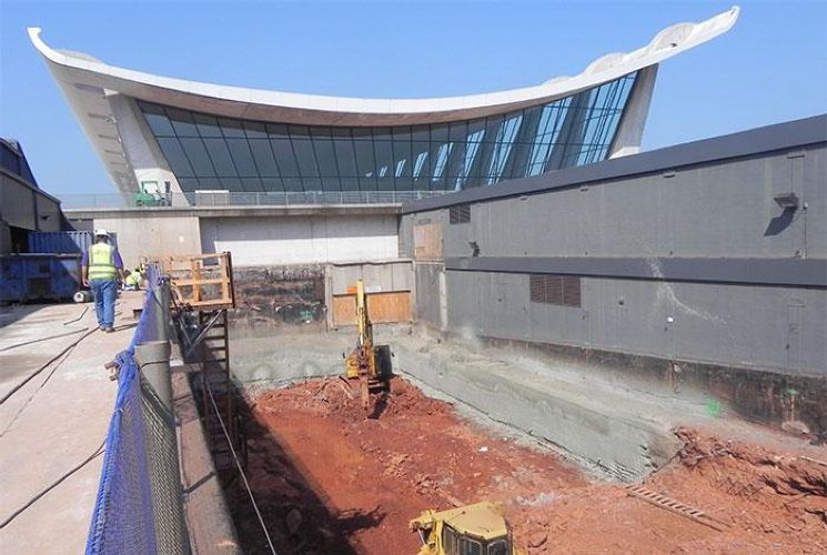 Dulles Airport Concourse B
