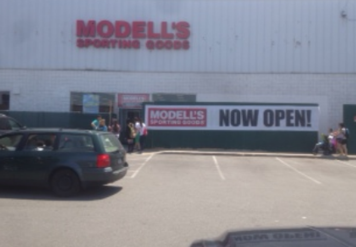 Queens Shopping Center