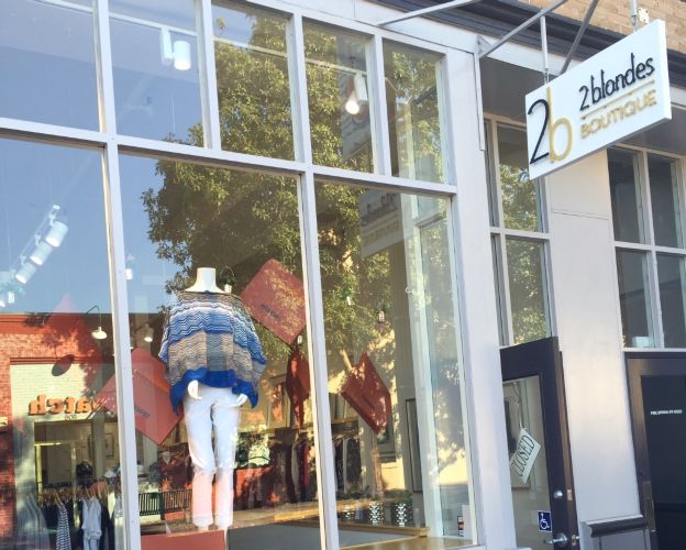 2 Blondes Boutique