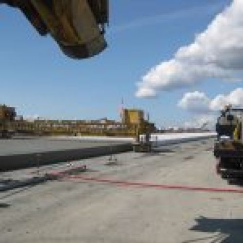 SeaTac Middle Runway - Seattle&ndash;Tacoma International Airport