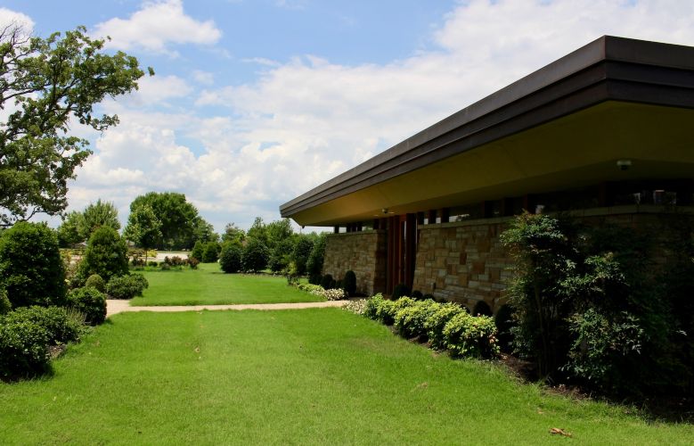 Pinnacle Memorial Gardens