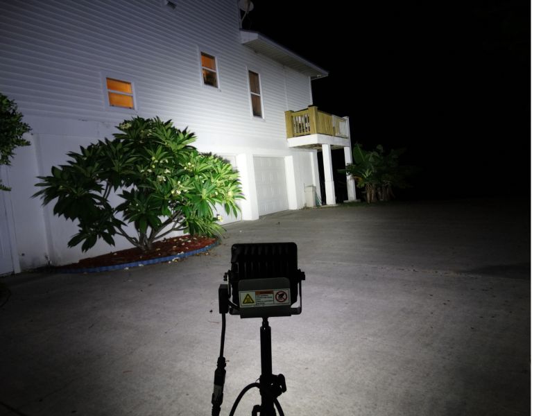 Painting and Renovations- SiteLites Mono Tripod Work Light