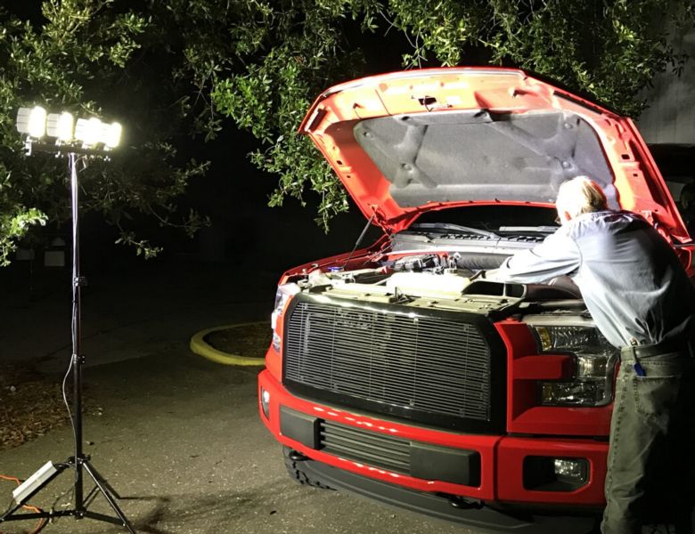 Auto Repair- SiteLites Quad Tripod Work Light