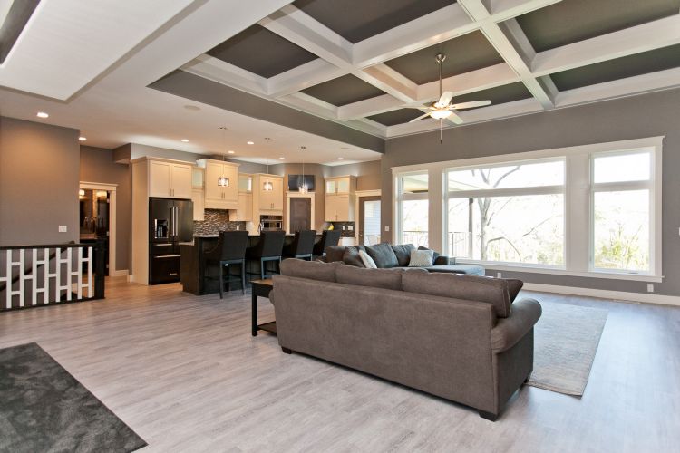 5408 River Parkway NE