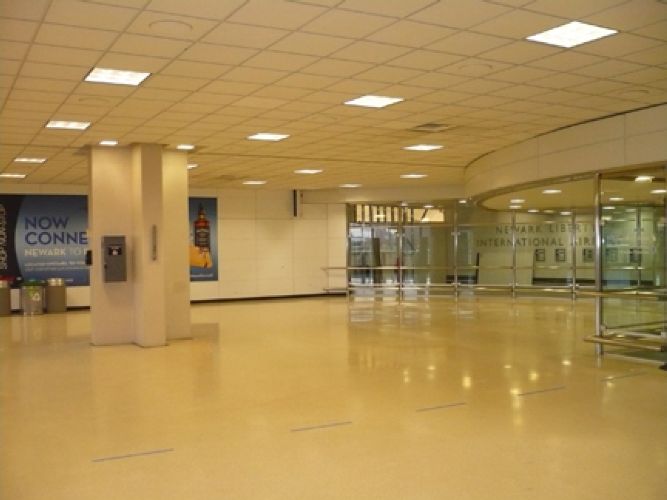 Newark Airport Terminal B International Arrivals Meet & Greet Ar