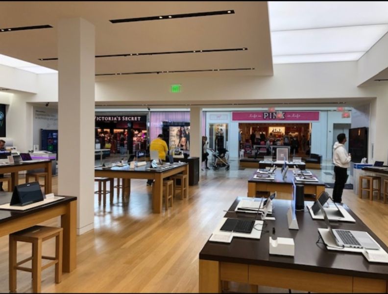 Microsoft Store - Roosevelt Field Mall