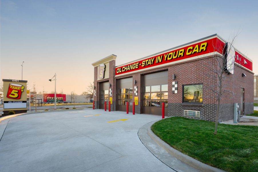 Oil Change - Milwaukee WI