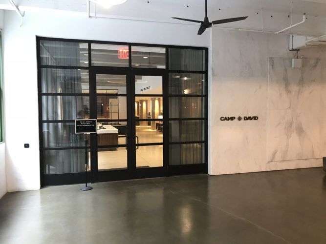 Camp David Caf&eacute; Bar and Lounge