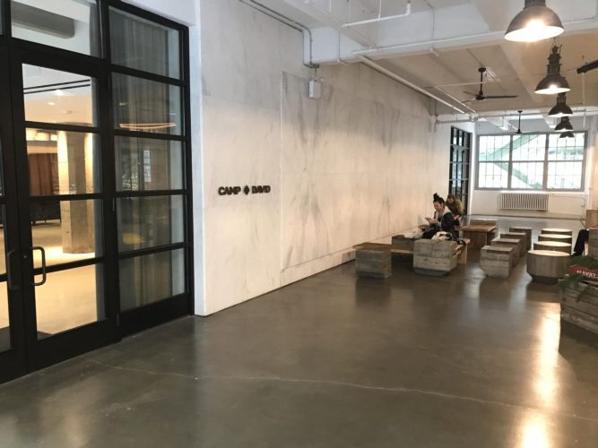 Camp David Caf&eacute; Bar and Lounge